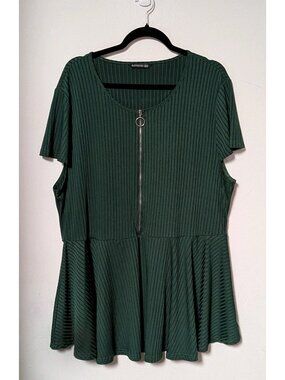 BloomChic Dark Green Ribbed O Ring Zip Short Sleeve Peplum Top Plus Size 22/24